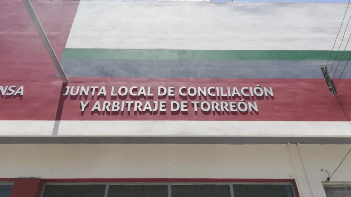 El lunes arribaron a las oficinas locales, abogados procedentes de las oficinas centrales en la Ciudad de México. | Especial