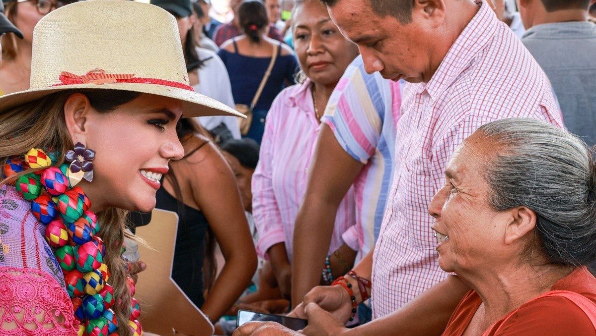 Evelyn Salgado asiste a entrega de viviendas del programa Construyendo Bienestar | Especial