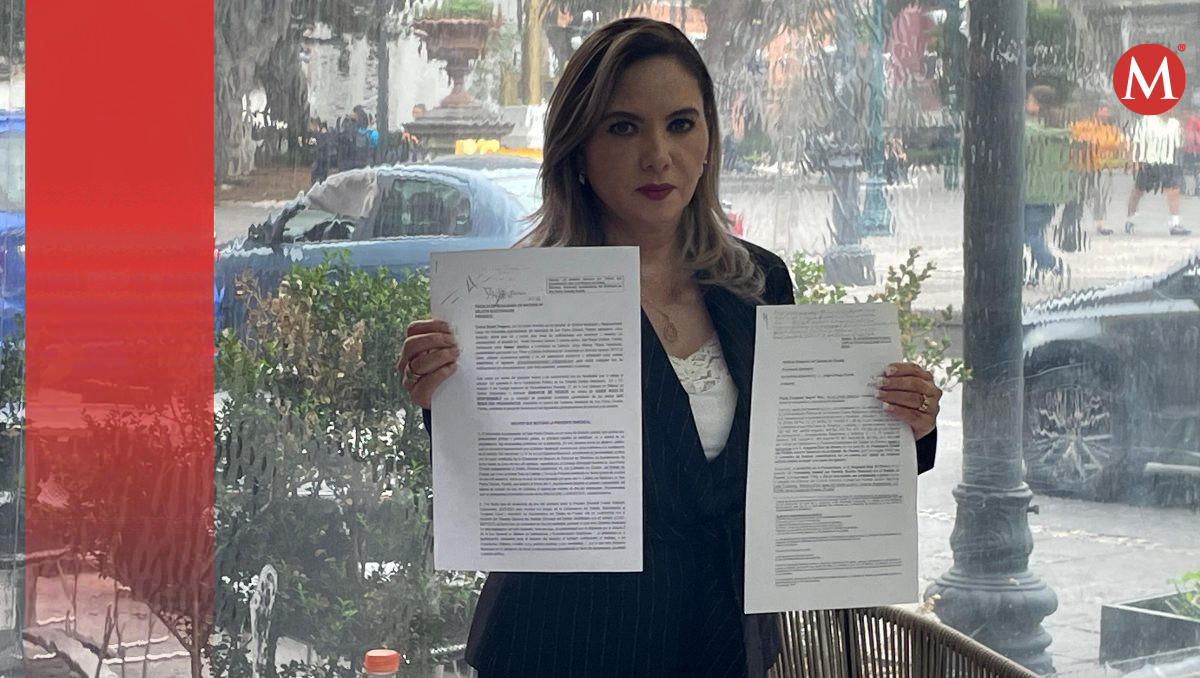 Paola Angón presenta denuncia contra Augusta Díaz en Puebla | Azul Hernández