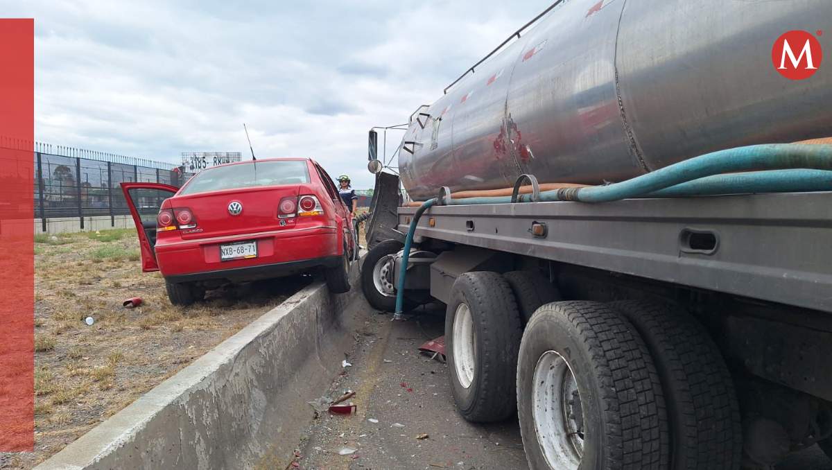 Pipa de agua impacta al menos 6 vehículos en avenida Central | Juan Camacho