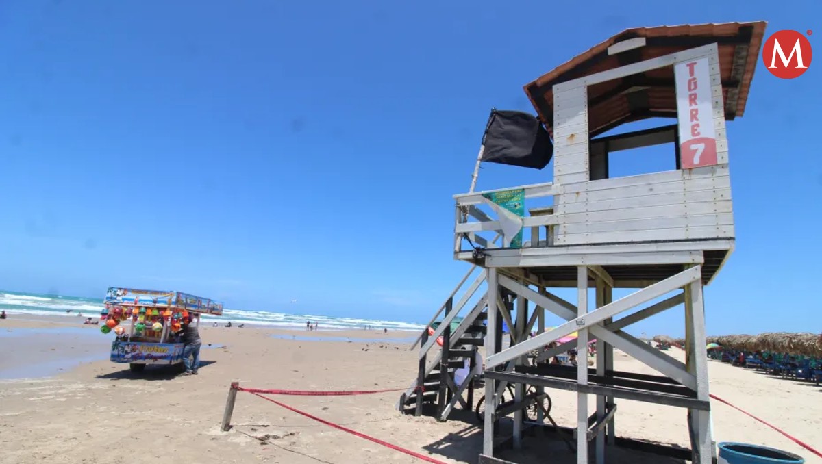 Torre salvavidas en playa Miramar. Foto: Yazmín Sánchez
