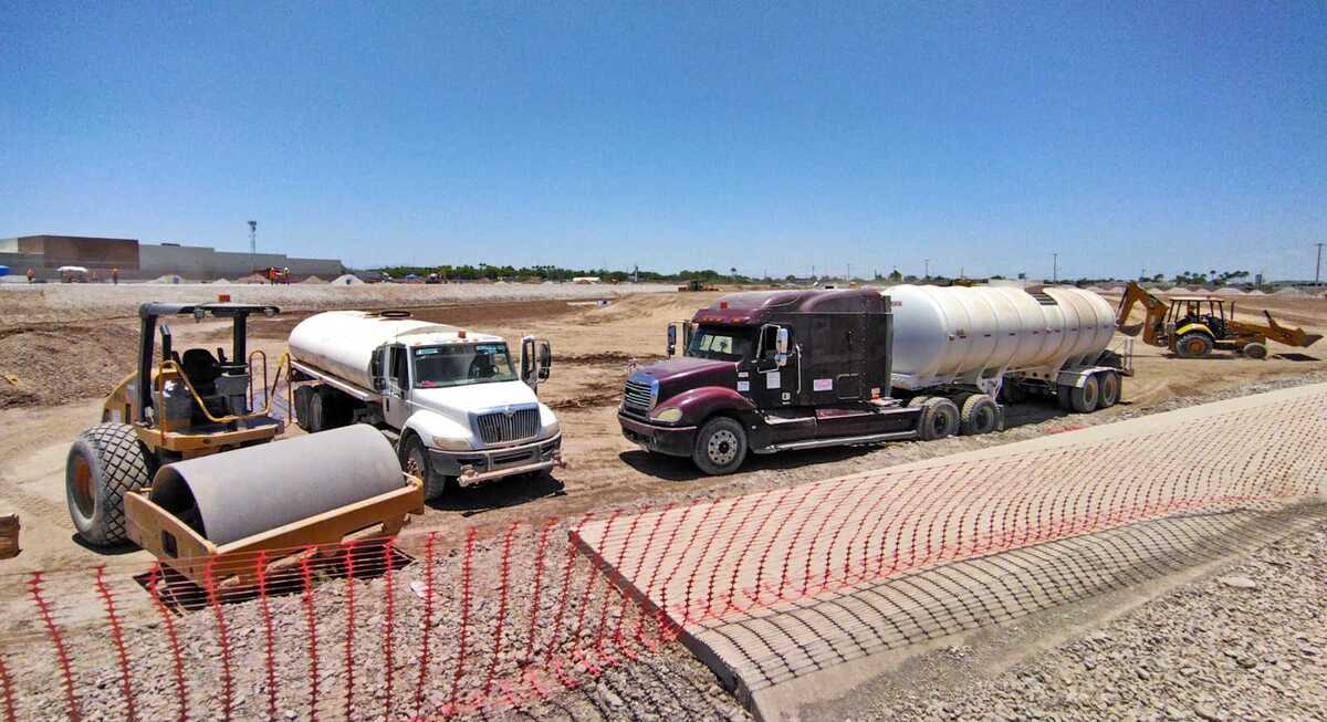 Trabajos de construcción en Costco Torreón.| Roberto Amaya