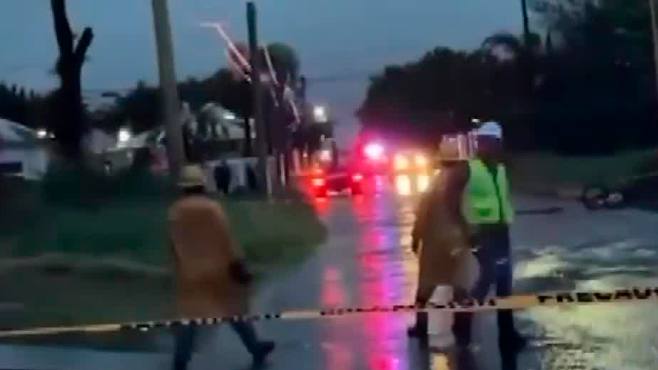 Protección Civil de Nuevo León informó que un hombre falleció debido a una descarga eléctrica