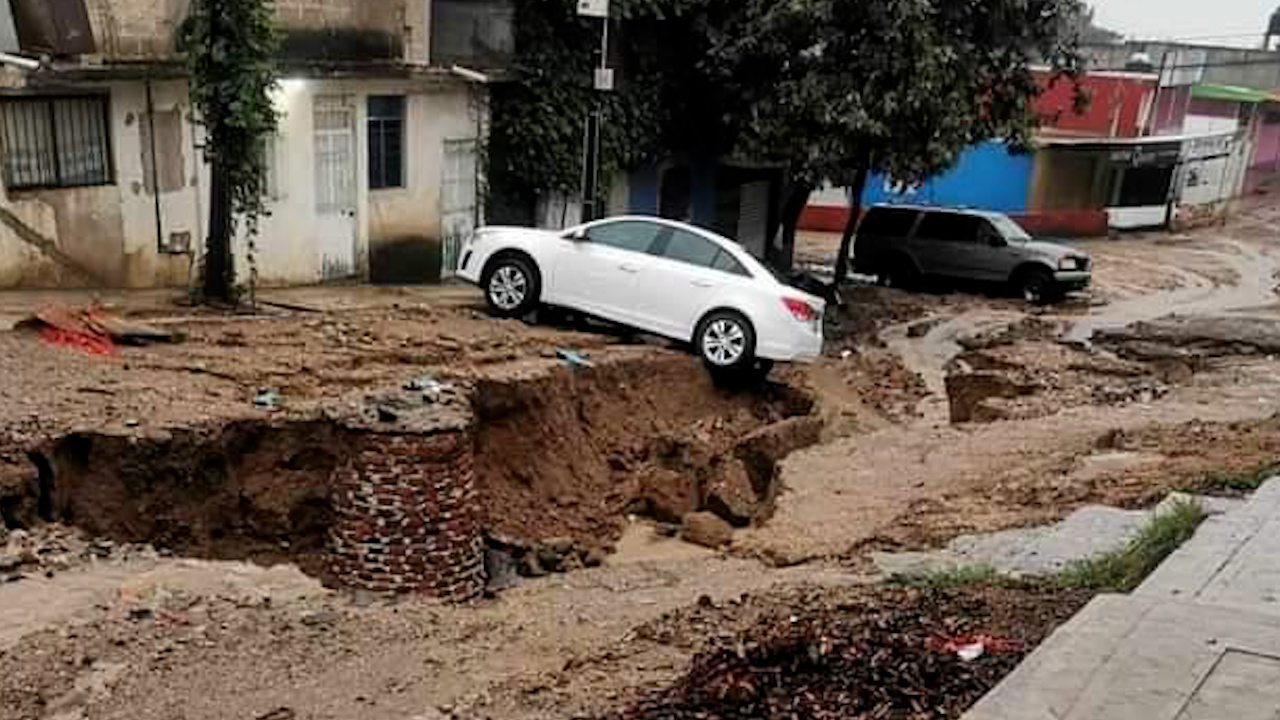 Xalapa es el municipio más afectado por 'Alberto'; reportan socavones, derrumbes y daños a edificios