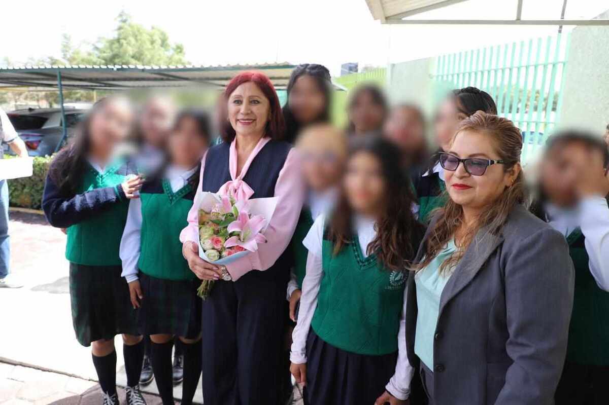 Miguel Hernández anunció que su gobierno implementa acciones para continuar el apoyo a la educación.