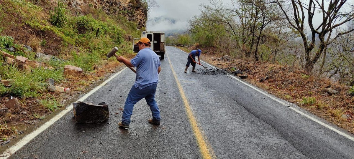 Deslaves por lluvias.
