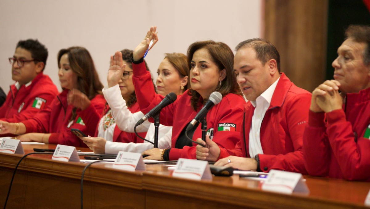Ana Lilia Herrera en la Asamblea Estatal del PRI. Foto: (Especial)