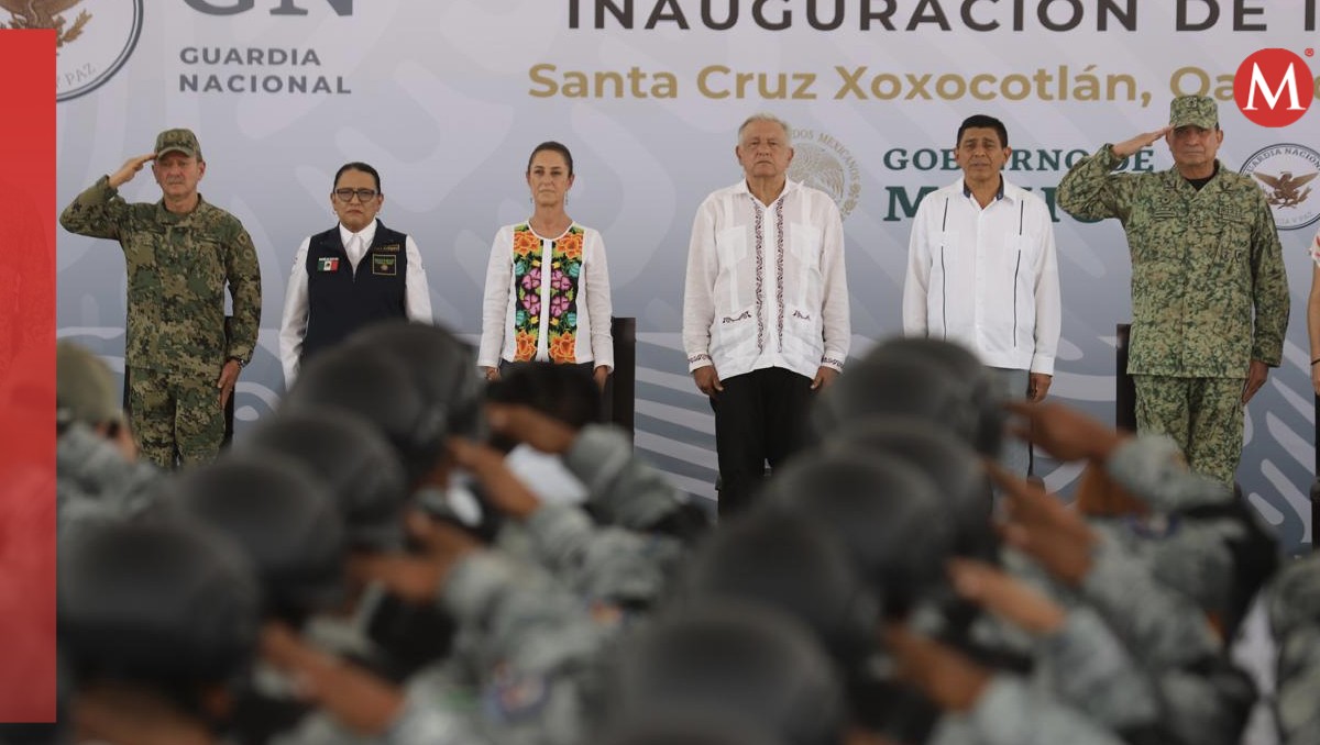 El Presidente y Sheinbaum en la inauguración los cuarteles de la Guardia Nacional en  Xoxocotlán. | Jorge Carballo