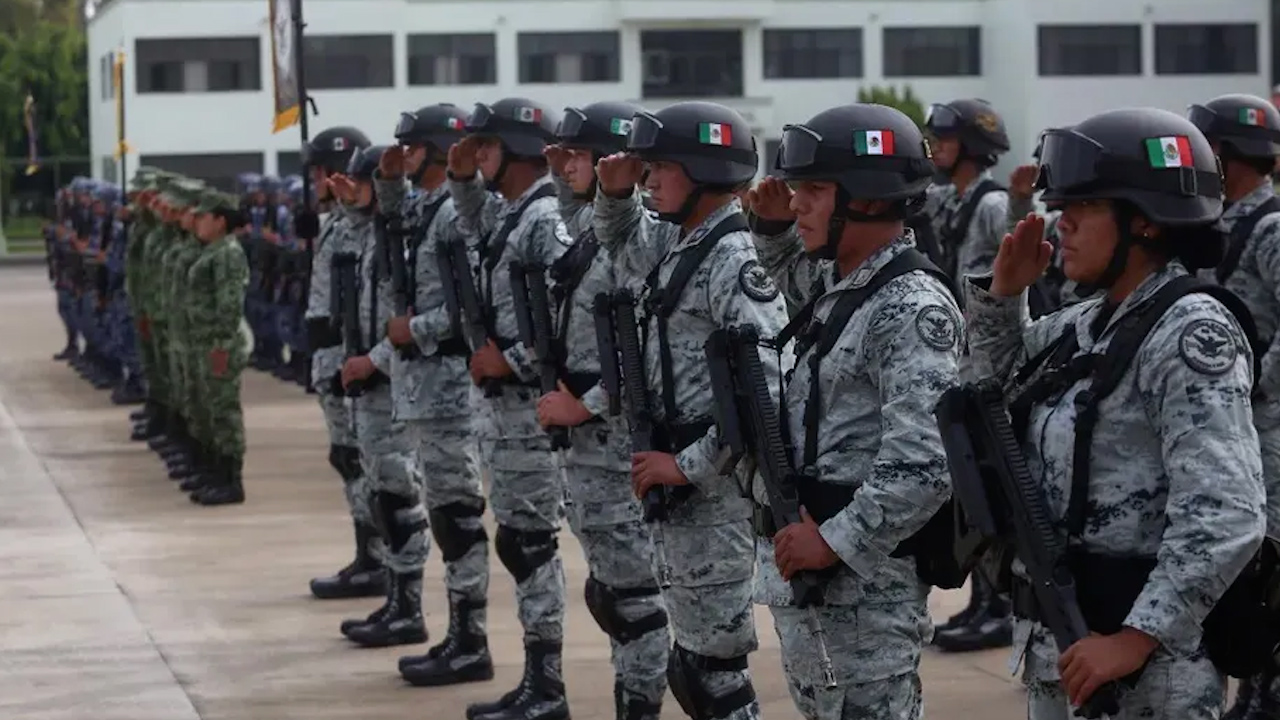Centro Prodh afirma que entregar Guardia Nacional a la Sedena profundiza el "poder militar"