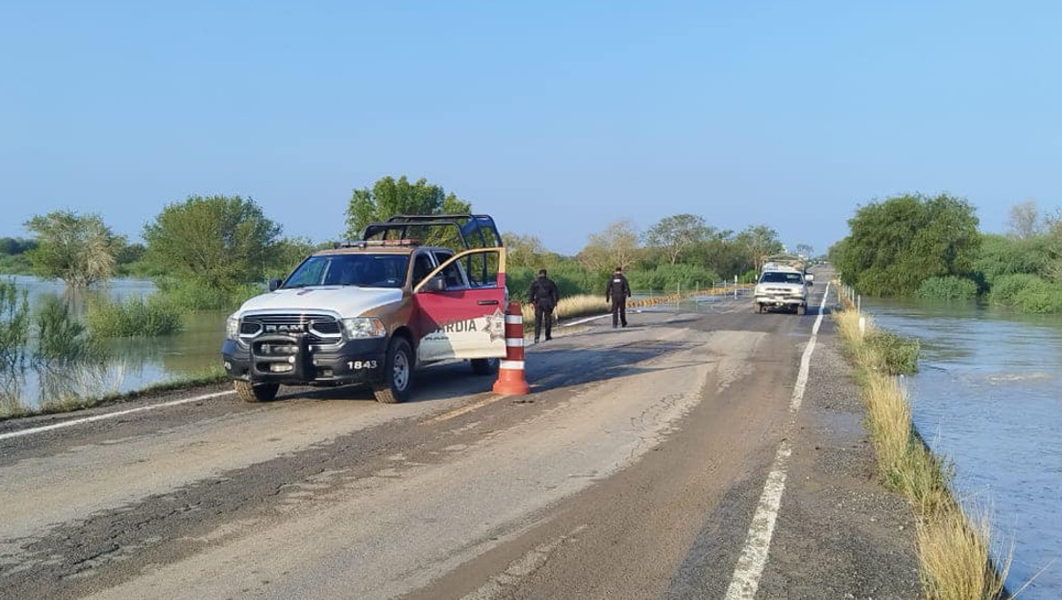 Cierre de carretera federal 75. (SSP)