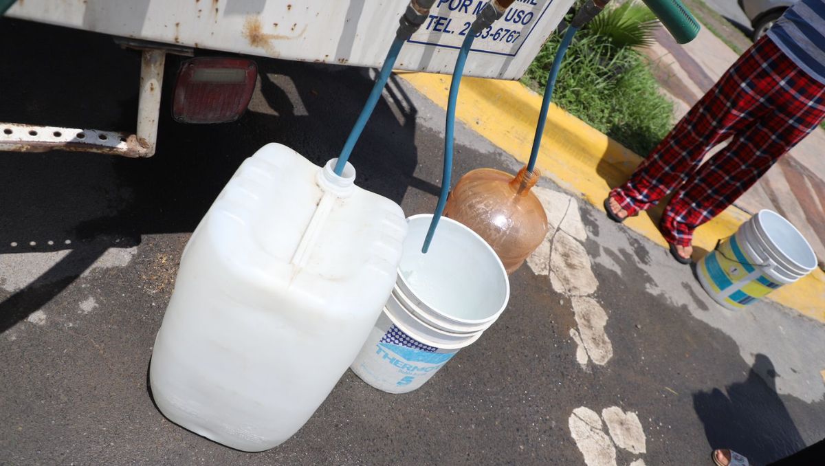 Cortes de agua en Nuevo León. Jorge López