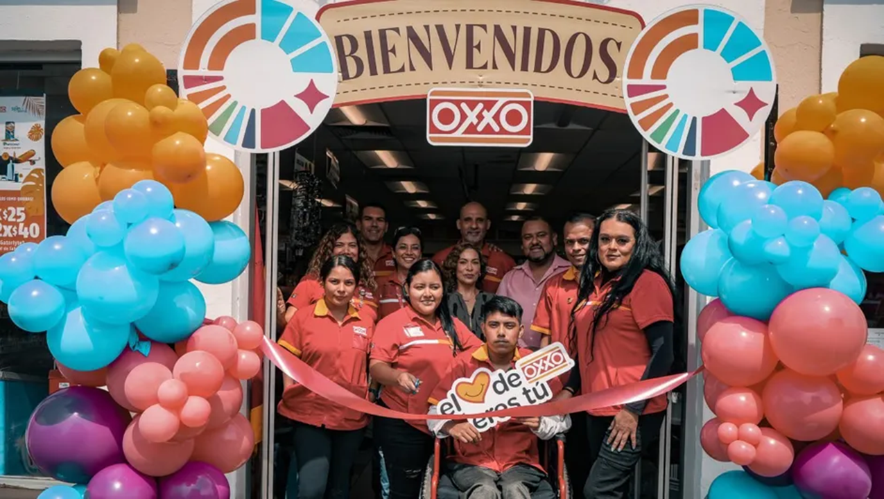 La cadena de tiendas de conveniencia, Oxxo, inaugura su primera tienda inclusiva en Nayarit