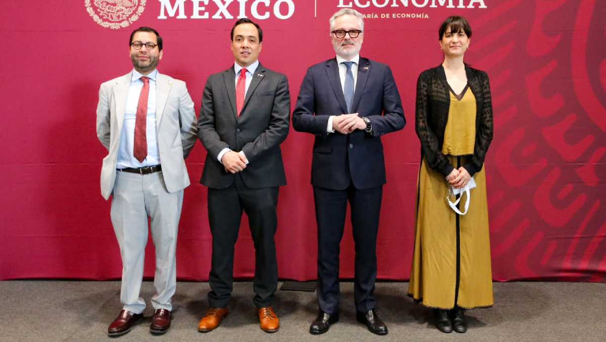 Economía trabajará en democratización del comercio exterior, impulsando el establecimiento de nuevas relaciones comerciales. | @SE_mx