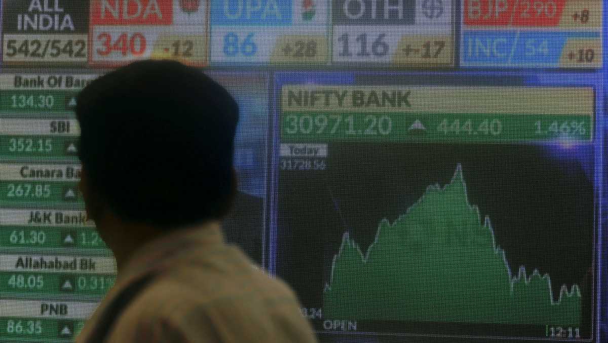 El peso se depreció 1.34% al cierre del 26 de junio de 2024, cotizando en 18.33 unidades por dólar. | Reuters (Ilustrativa)