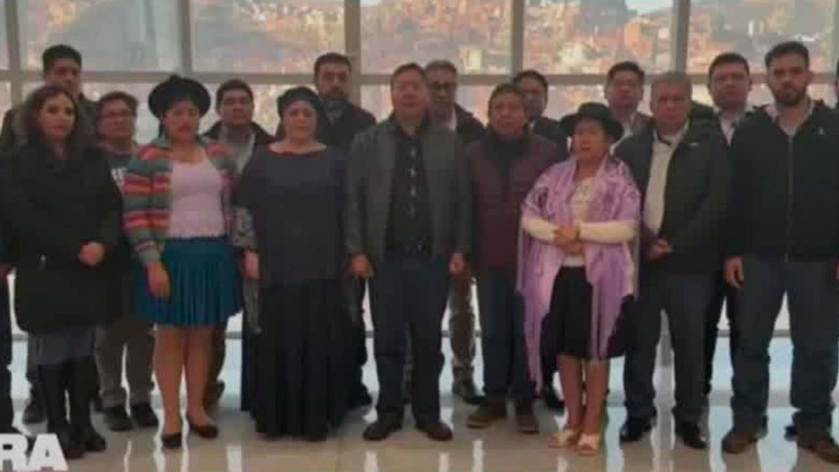 Presidente de Bolivia "se mantiene firme" tras intento de golpe de Estado