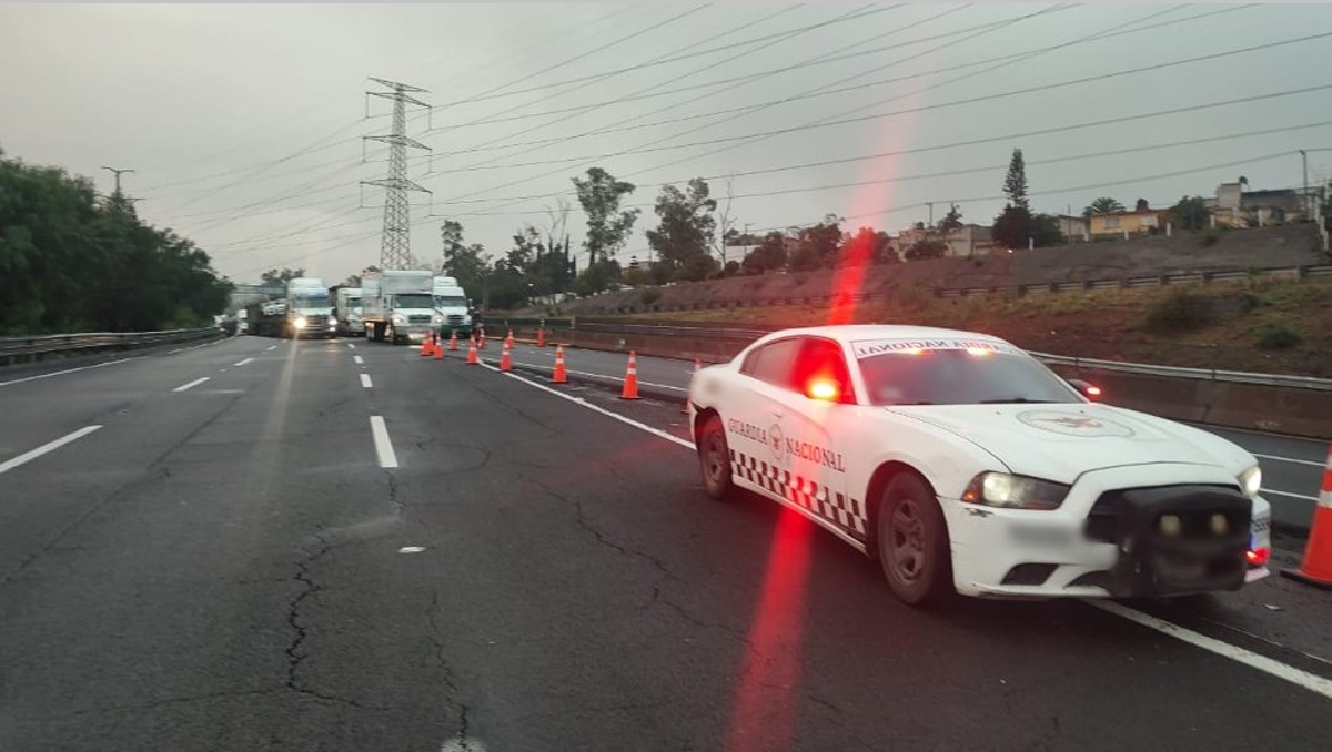 Cierran la carretera Chamapa-Lechería por inundación. | @GN_Carreteras