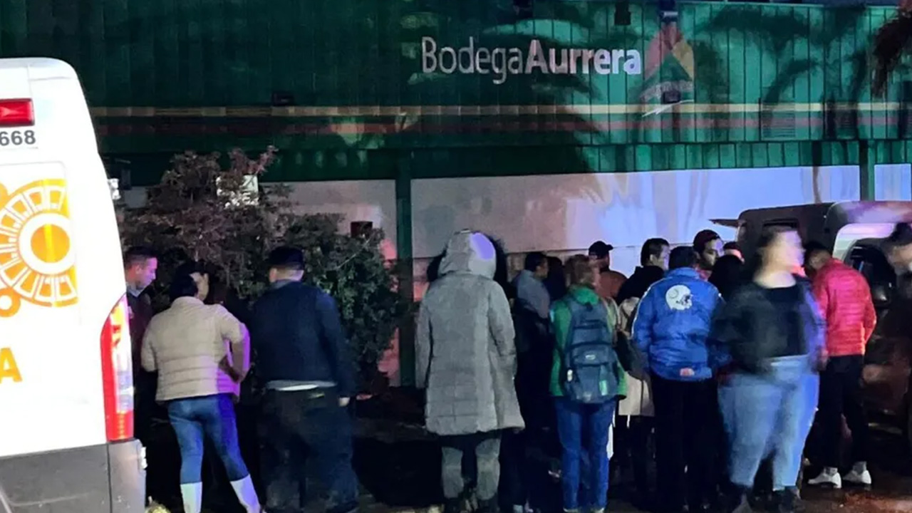 Inundaciones y descarga eléctrica causan la muerte de un trabajador en Chalco