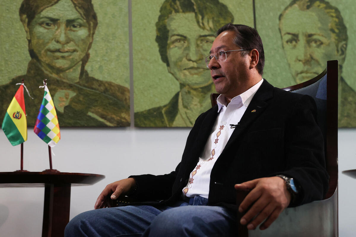 Arce desmiente relación con el destituido y encarcelado jefe militar Juan José Zúñiga.  Foto: Agencia EFE.