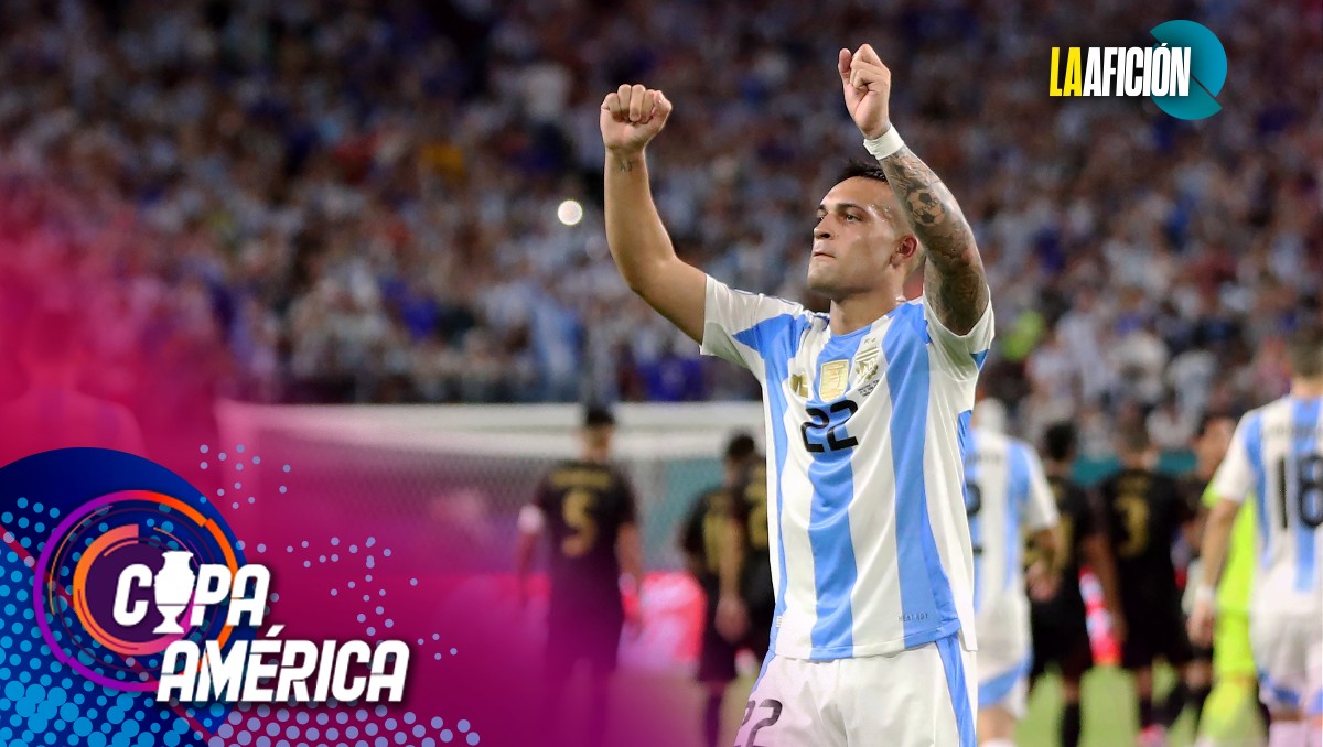 Argentina termina la fase de grupos con paso perfecto tras eliminar a Perú de la Copa América (AFP)