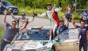 El mexicano Alejandro Mauro y su navegante español Adrián Pérez conquistaron el primer lugar del Rally Baie Des Chaleurs en Canadá.