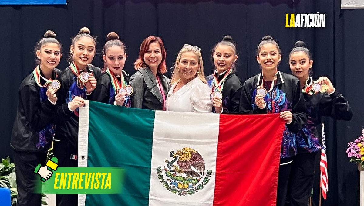 Blajaith Aguilar y selección de gimnasia rítmica