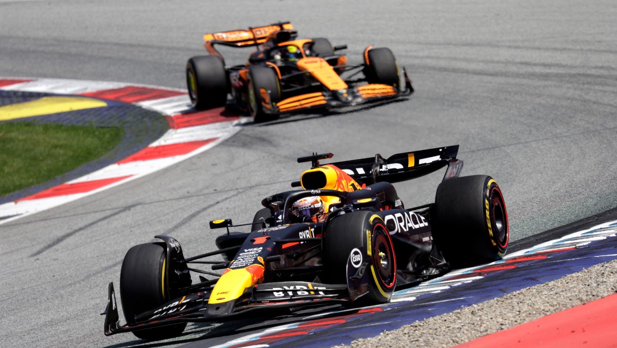 Max Verstappen y Lando Norris protagonizan choque que los hizo perder en el GP de Austria (Reuters)