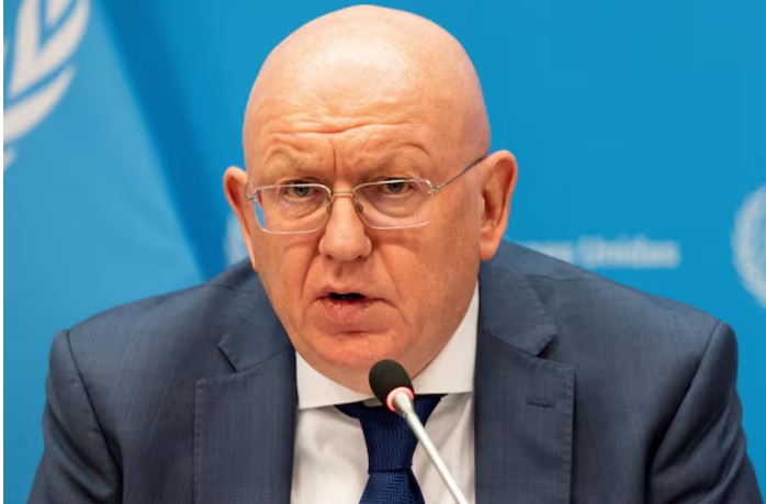 El embajador de Rusia ante las Naciones Unidas, Vassily Nebenzia, hablando durante una conferencia de prensa | Foto: Reuters