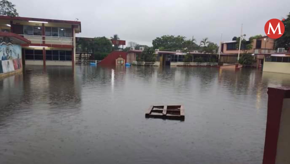 Lluvias afectan escuelas en Tamaulipas.