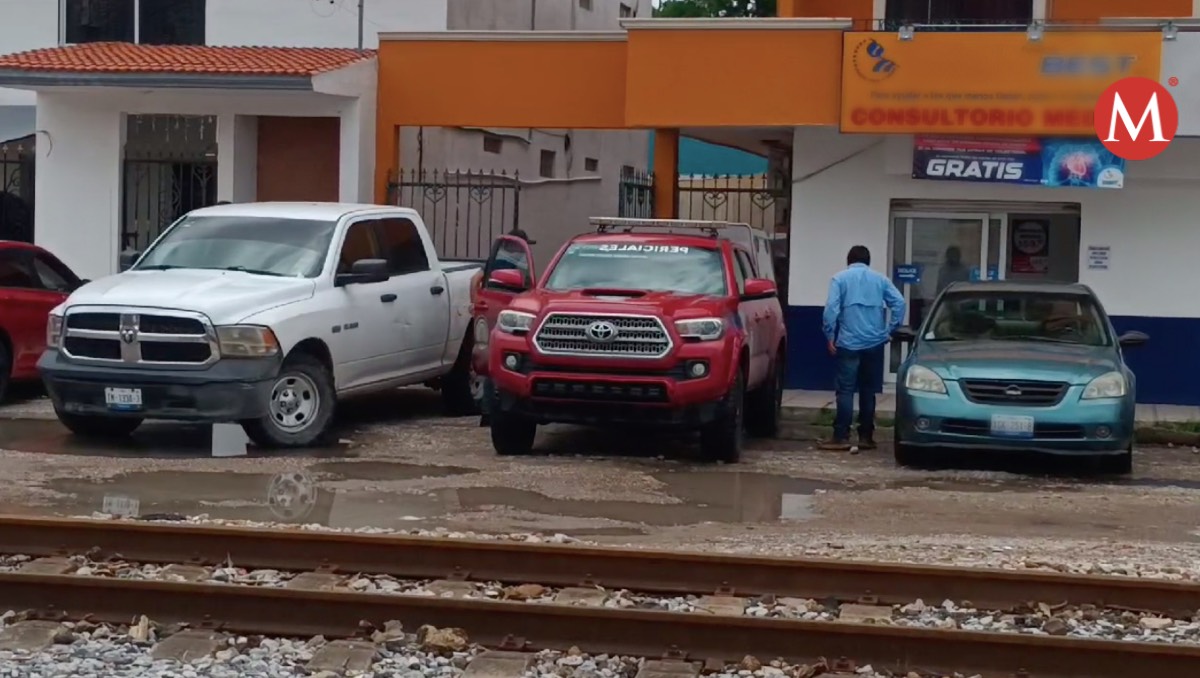 Mujer muere al recibir descarga eléctrica cuando barría el balcón de su casa en Tampico. (Reynaldo Gutiérrez)