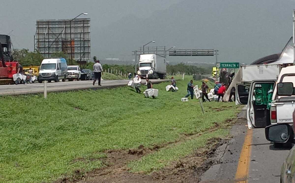 Accidente vial en la carretera Monterrey-Saltillo. | Especial