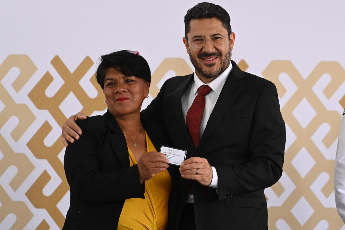 Las credenciales acreditan a las personas que realmente integran estas comisiones. (Foto: especial)