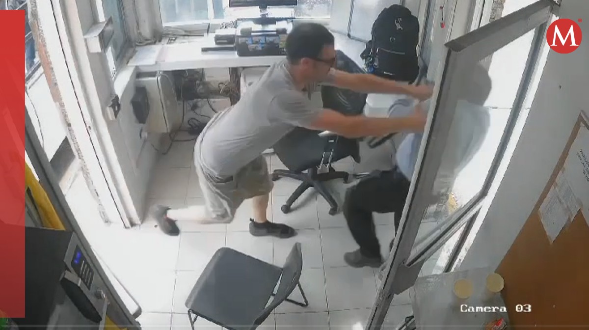 Hombre agrede a guardias en San Pedro. Foto: Captura de video