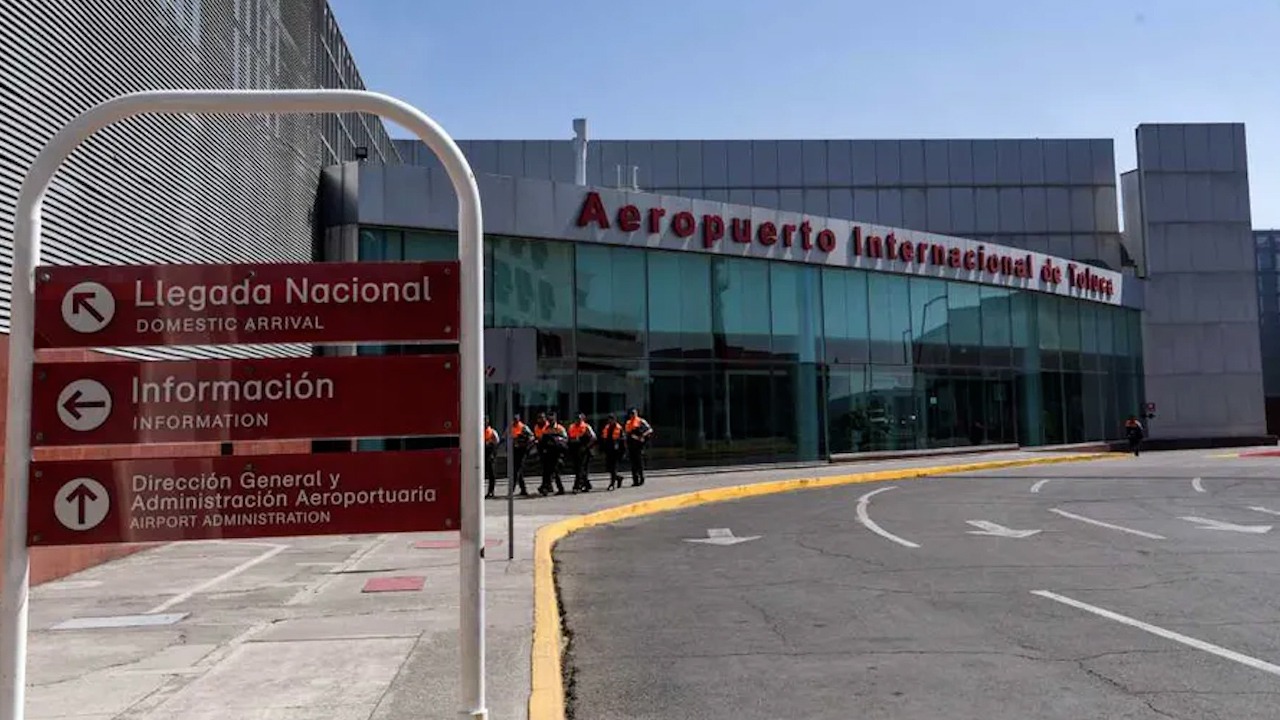 Semar adquiere 25% de acciones del aeropuerto de Toluca