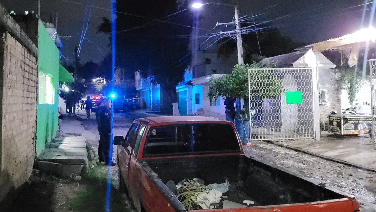 Autoridades vigilan lugar del crimen en Tlaquepaque (Usi Toledo)