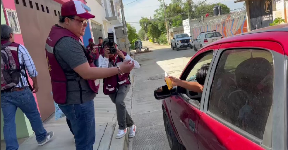 Voluntarios trabajan para erradicar contagio por dengue en Oaxaca / Especial