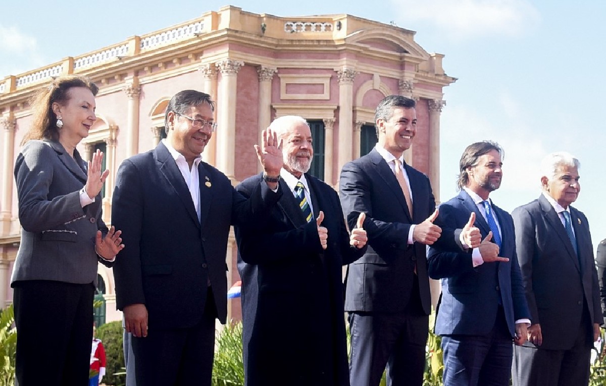 Presidente de Bolivia, Luis Arce; Brasil, Lula da Silva; Paraguay, Lacalle Pou y; Panamá, Raúl Mulino en la Mercosur (AFP)