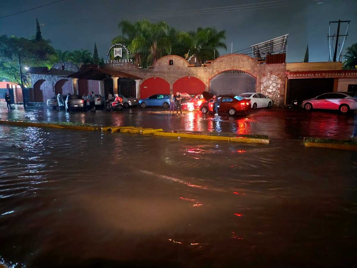La inundación alcanzó medio metro de altura. (Vicente Torres)