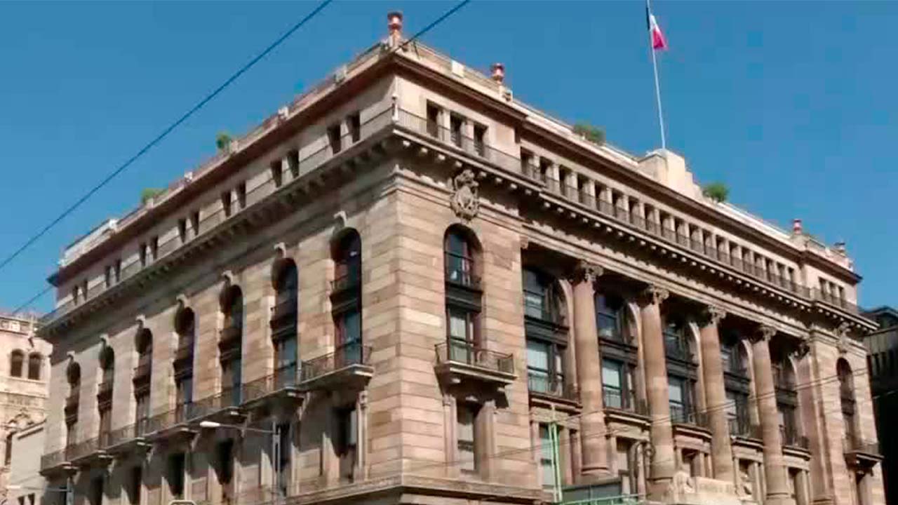 Banxico llegará a la meta de inflación hasta el último trimestre de 2025