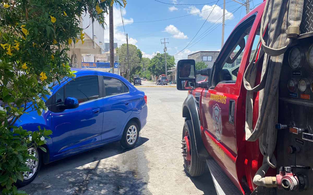 Bebé se queda atrapado dentro de un auto. l Especial