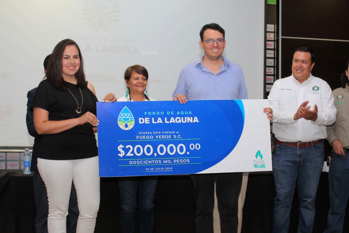 El Fondo de Agua de La Laguna, entregó este martes, los apoyos a las organizaciones ganadoras de la convocatoria. | Roberto Amaya