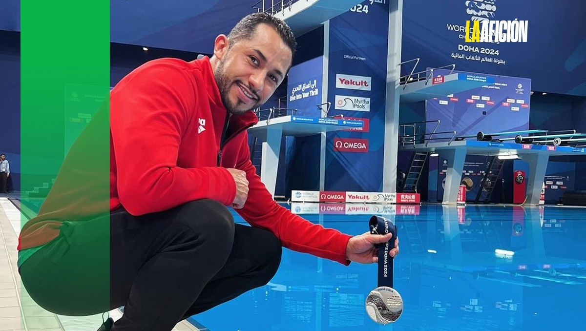 Jahir Ocampo consiguió la medalla de plata en equipo mixto en el Mundial de Fukuoka 2023 (instagram @jahir_ochampion)