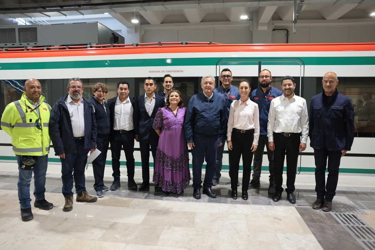AMLO y Sheinbaum supervisan obras de movilidad. | Especial