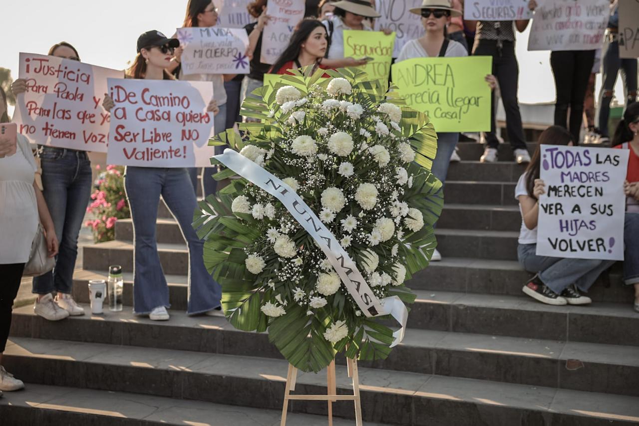 Marchan exigiendo justicia por la muerte de Paola Andrea en Mexicali, BC