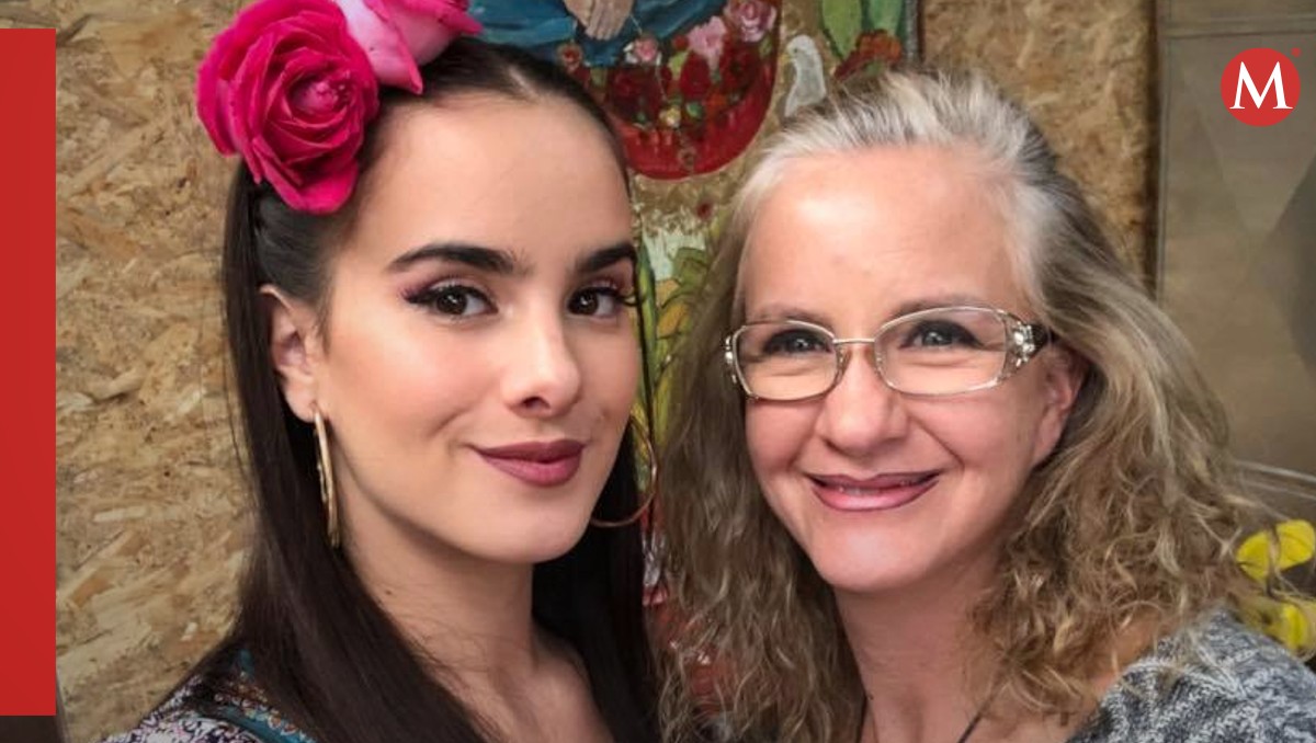 La actriz y su mamá antes de la pelea / Facebook