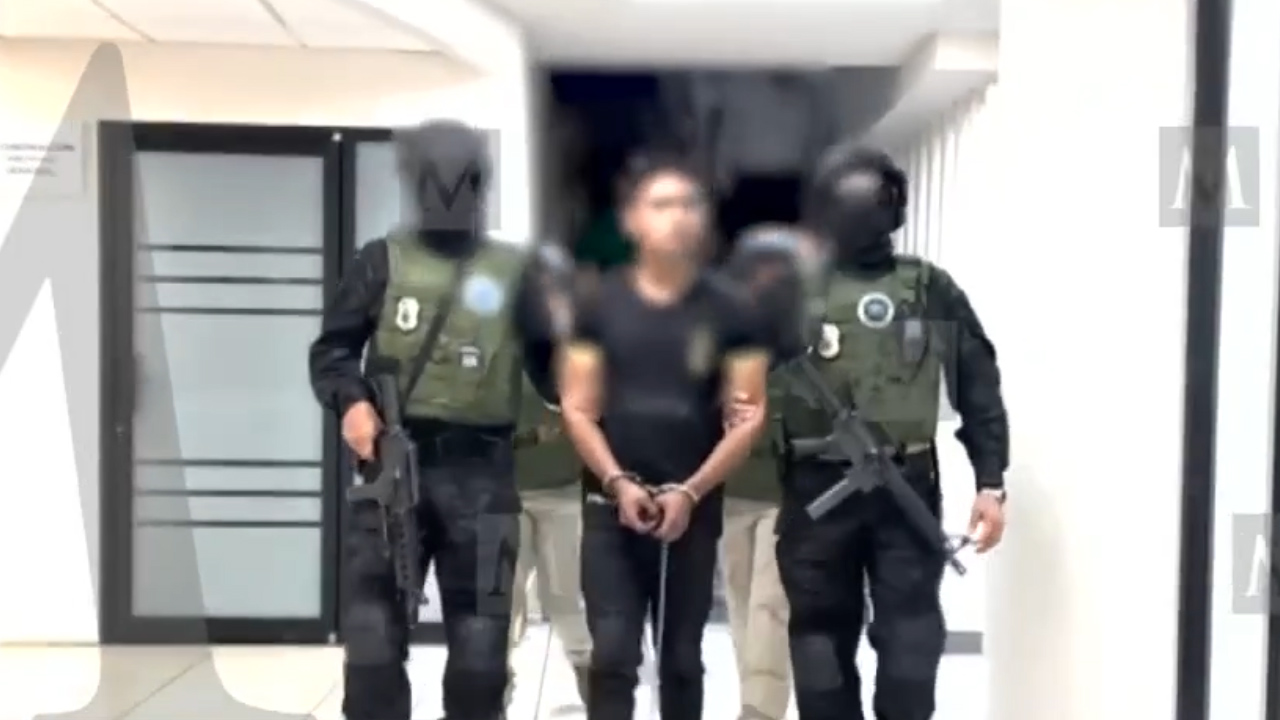 Trasladan a la prisión estatal de Baja California a presunto feminicida de Paola Andrea