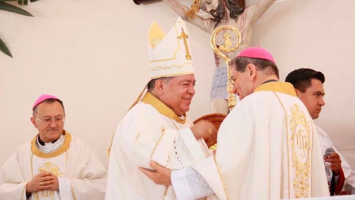 Reciben a Víctor Cárabes como segundo obispo de la Diócesis de Tenancingo. Foto: (Especial)