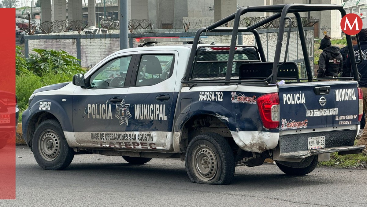La policía retiró del lugar la patrulla y la motocicleta afectada antes de que una autoridad de tránsito llegara al sitio. Foto: (Osvaldo Müller)