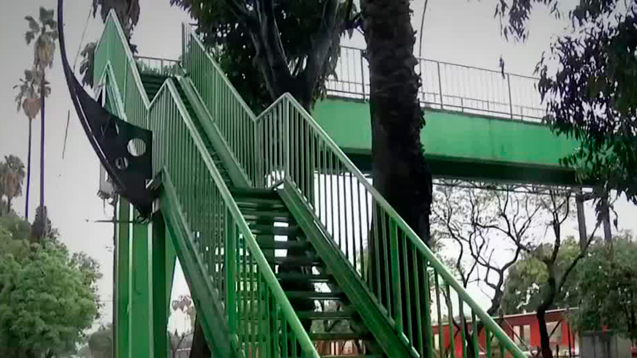 Reportan cerca de 800 puentes peatonales en malas condiciones en CdMx