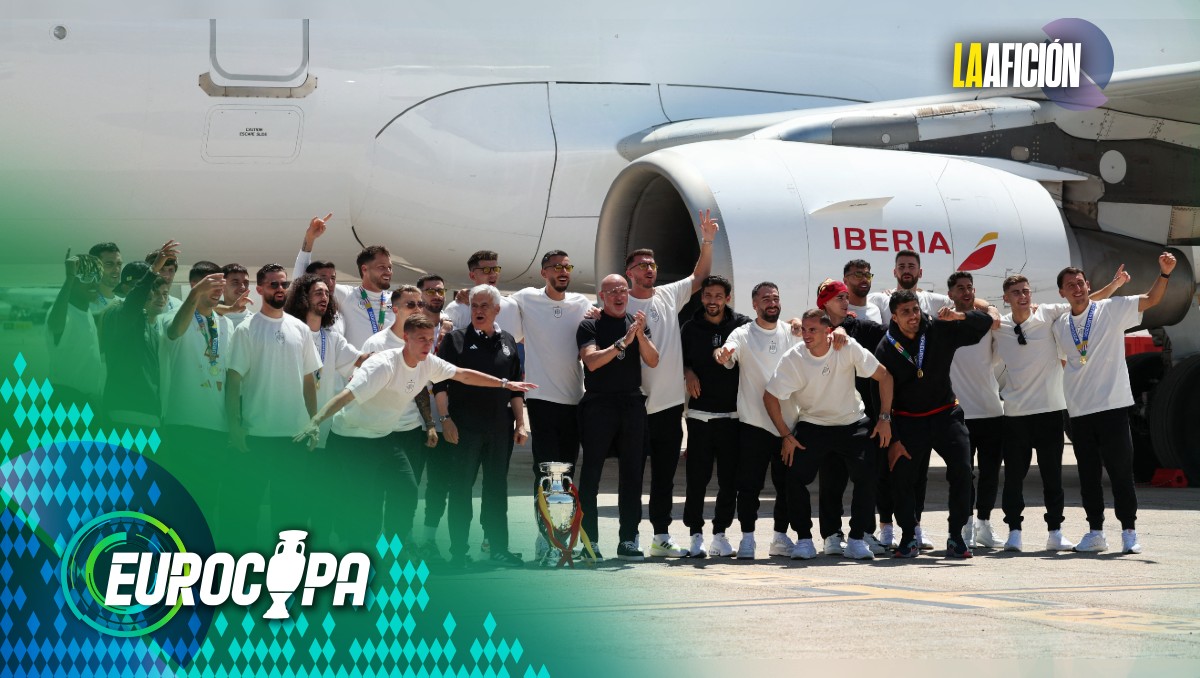 La selección española llega a Madrid con el trofeo de campeón de la Eurocopa (Reuters)