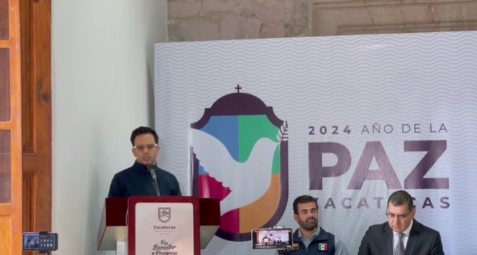 Cuatro adolescentes se fugaron tras ser asegurados por el INM. (Foto: captura conferencia)